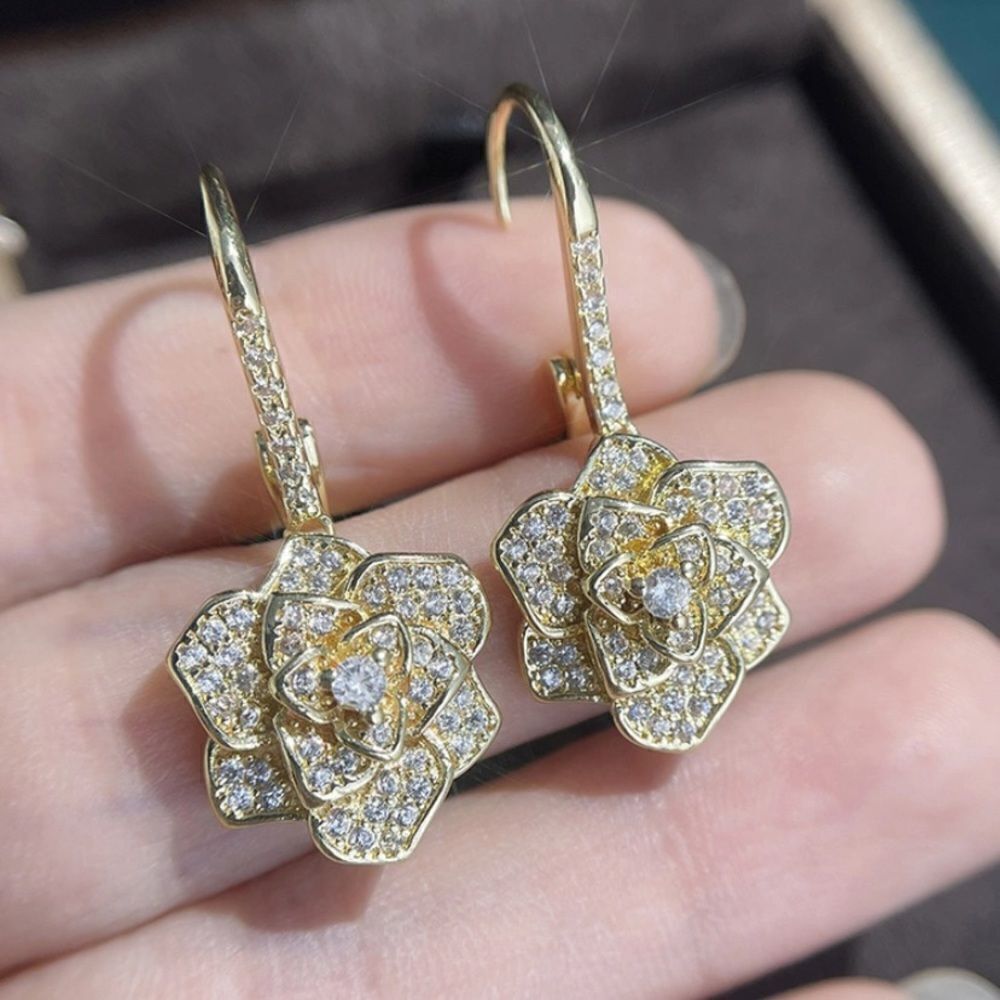 🔅🆕🔅 Elegant Vintage Inspired ✨14K GOLD✨ Plated Rose Flower Hook Earrings ✨